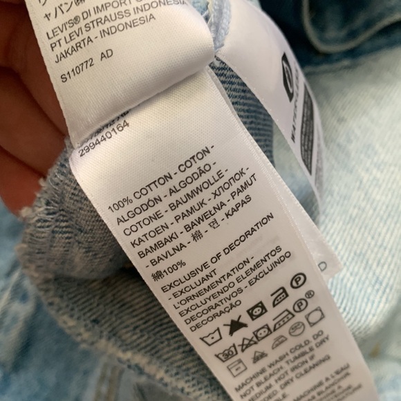 Levi’s‎ Denim Medium Wash Full Button Up Jacket Size Small Distressed - Picture 10 of 12